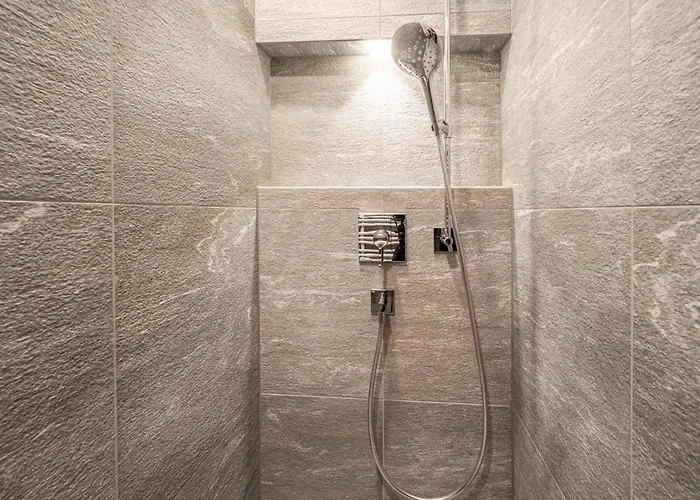 Homes - Val Signina 7-12 *